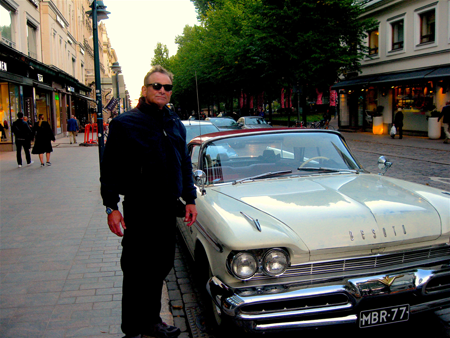 Kirby Wright: Strolling Helsinki